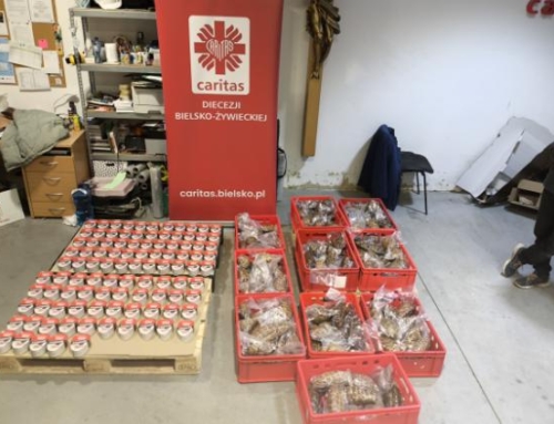 Wsparcie na Wielkanoc. Caritas przekazała paczki potrzebującym